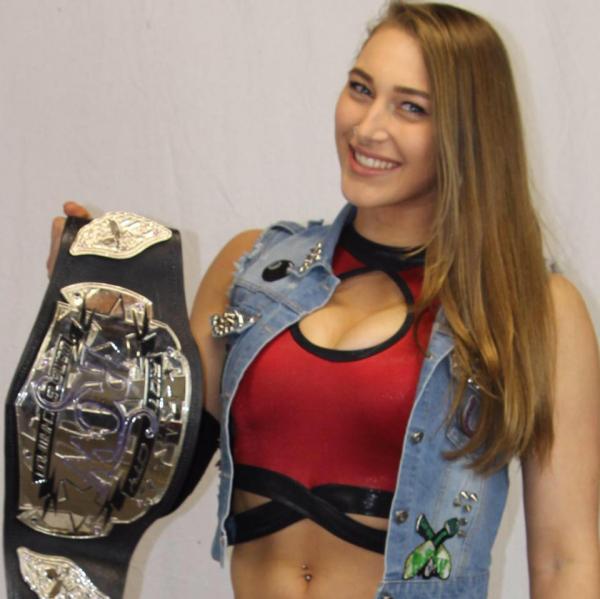 How tall is rhea ripley