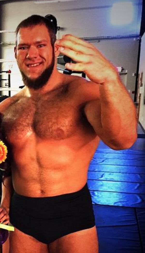 Lars Sullivan Profile Match Listing Internet Wrestling